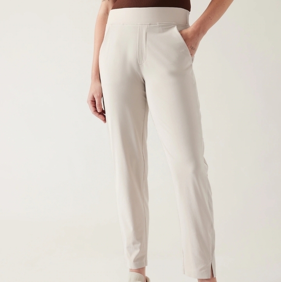Athleta Pants - Athleta Brooklyn ankle pants tan sz 20 WP46